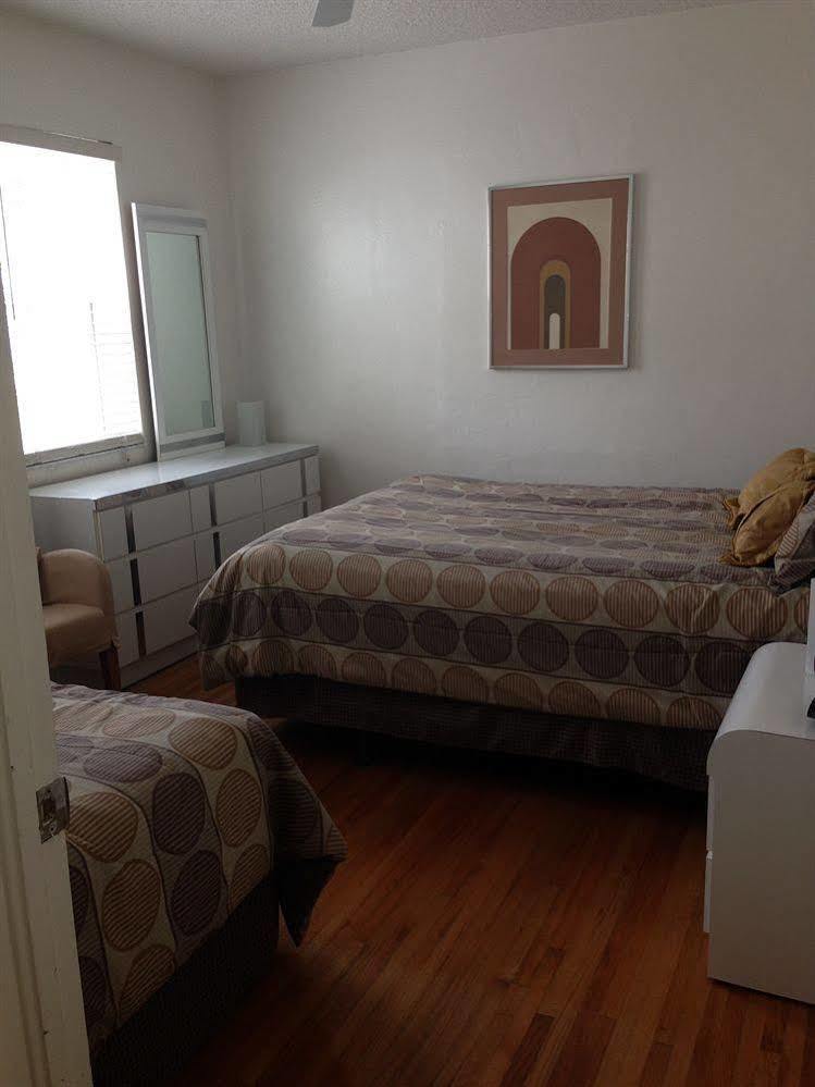 Granby Motel / Apartments Дейния Бийч Екстериор снимка